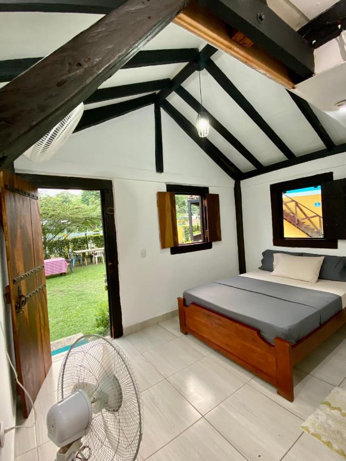 Hostal Portal Del Sol กาปูร์กานา ภายนอก รูปภาพ